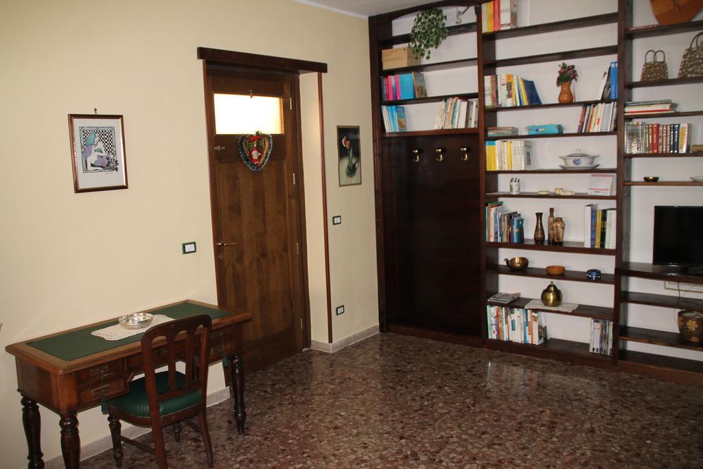 B&B A Casa Di Nonna Fondi Eksteriør billede