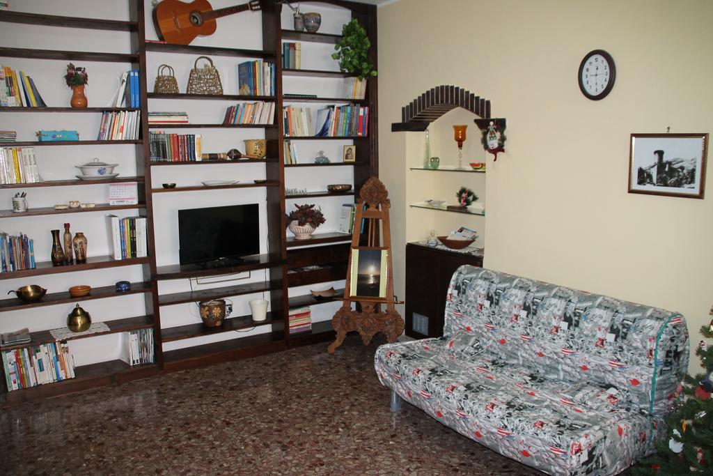 B&B A Casa Di Nonna Fondi Eksteriør billede