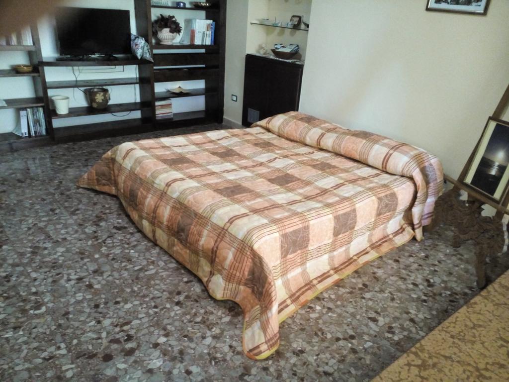 B&B A Casa Di Nonna Fondi Eksteriør billede